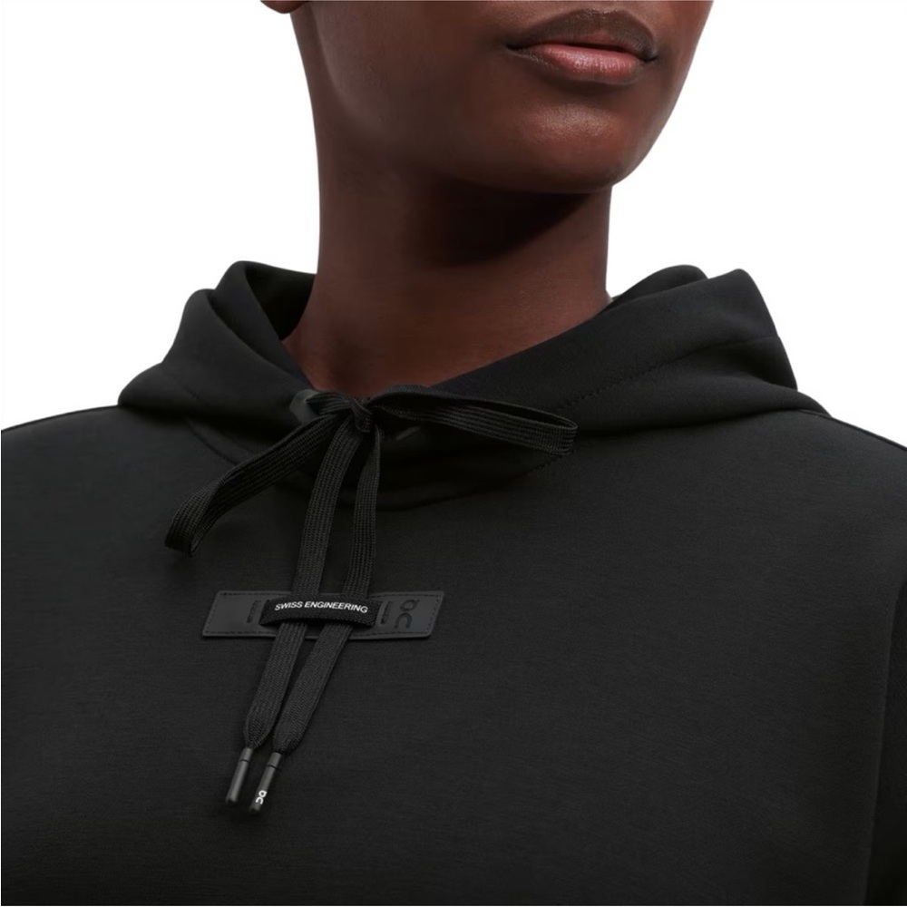 On Cloud Running Hoodie in Black - Picture 4 of 14